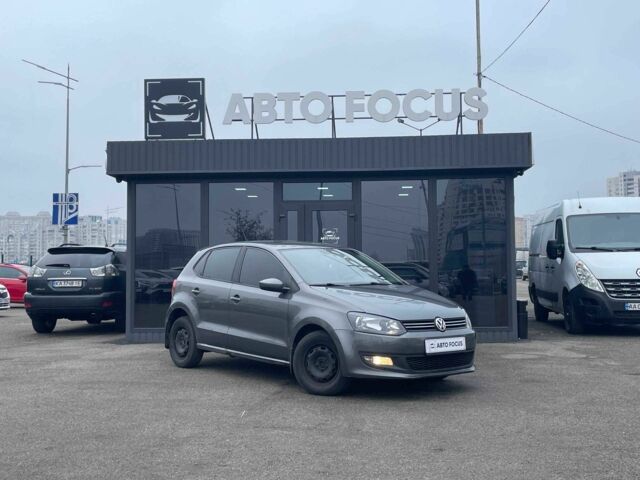 Сірий Фольксваген Поло, об'ємом двигуна 1.4 л та пробігом 253 тис. км за 8290 $, фото 1 на Automoto.ua