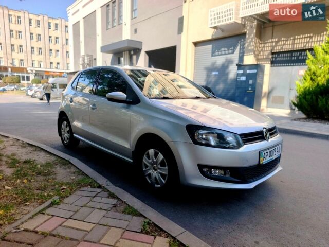 Сірий Фольксваген Поло, об'ємом двигуна 1.4 л та пробігом 31 тис. км за 8850 $, фото 1 на Automoto.ua