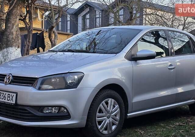 Серый Фольксваген Поло, объемом двигателя 1.2 л и пробегом 95 тыс. км за 8300 $, фото 1 на Automoto.ua