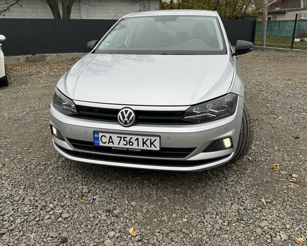 Серый Фольксваген Поло, объемом двигателя 1.6 л и пробегом 205 тыс. км за 12700 $, фото 1 на Automoto.ua