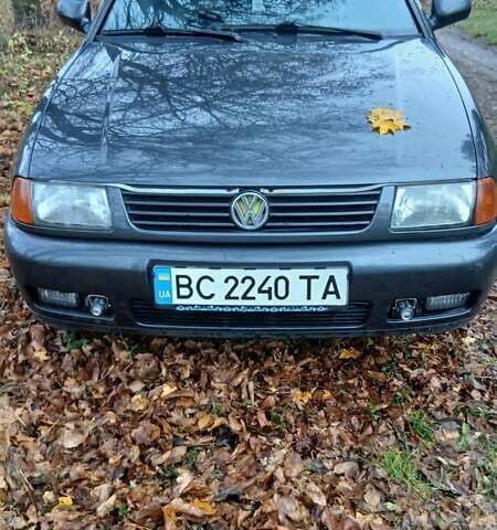 Серый Фольксваген Поло, объемом двигателя 1.6 л и пробегом 274 тыс. км за 2500 $, фото 1 на Automoto.ua