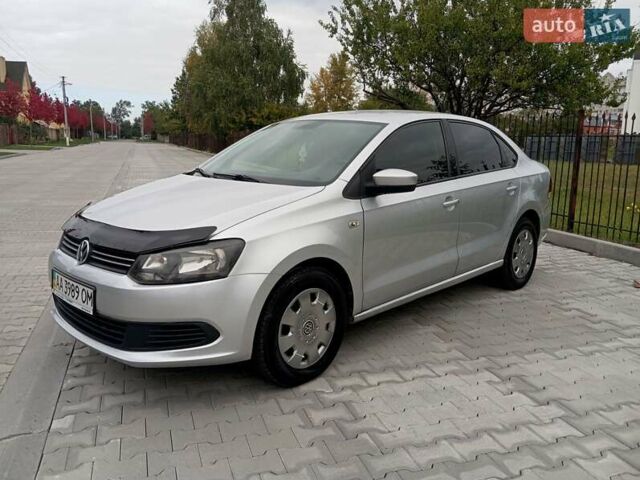 Серый Фольксваген Поло, объемом двигателя 1.6 л и пробегом 250 тыс. км за 6900 $, фото 1 на Automoto.ua