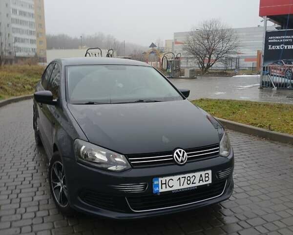 Серый Фольксваген Поло, объемом двигателя 1.6 л и пробегом 203 тыс. км за 6200 $, фото 1 на Automoto.ua
