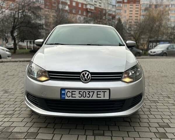 Серый Фольксваген Поло, объемом двигателя 1.6 л и пробегом 330 тыс. км за 5999 $, фото 1 на Automoto.ua