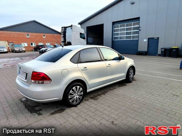 Серый Фольксваген Поло, объемом двигателя 1.6 л и пробегом 196 тыс. км за 7000 $, фото 1 на Automoto.ua