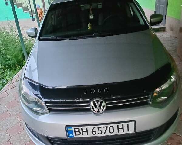 Серый Фольксваген Поло, объемом двигателя 1.6 л и пробегом 160 тыс. км за 6800 $, фото 1 на Automoto.ua