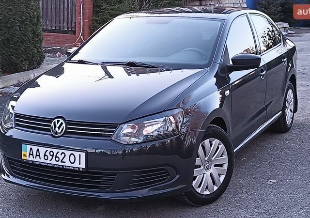 Серый Фольксваген Поло, объемом двигателя 1.6 л и пробегом 132 тыс. км за 7200 $, фото 1 на Automoto.ua