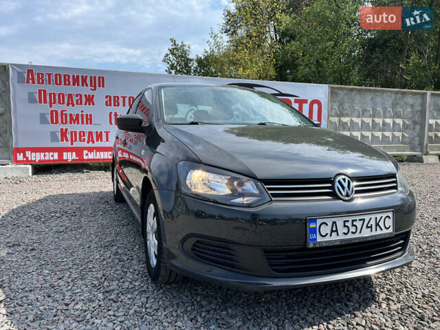 Серый Фольксваген Поло, объемом двигателя 1.6 л и пробегом 198 тыс. км за 7950 $, фото 1 на Automoto.ua