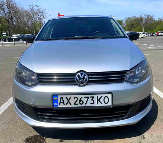 Серый Фольксваген Поло, объемом двигателя 1.6 л и пробегом 181 тыс. км за 6800 $, фото 1 на Automoto.ua