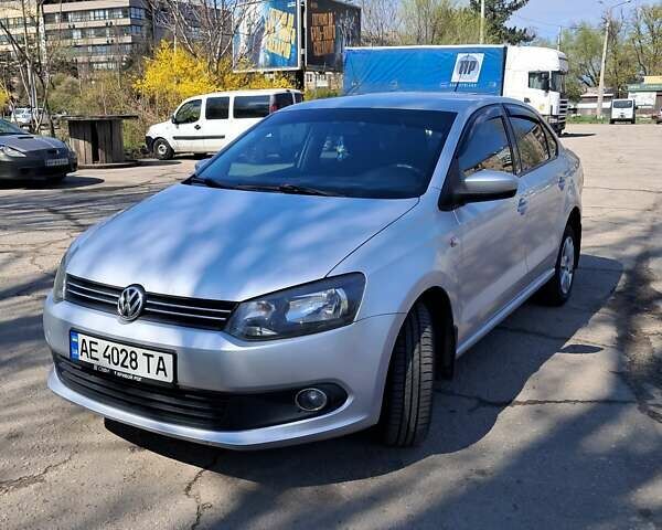 Серый Фольксваген Поло, объемом двигателя 1.6 л и пробегом 183 тыс. км за 7500 $, фото 1 на Automoto.ua