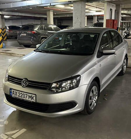 Серый Фольксваген Поло, объемом двигателя 1.6 л и пробегом 181 тыс. км за 7700 $, фото 1 на Automoto.ua