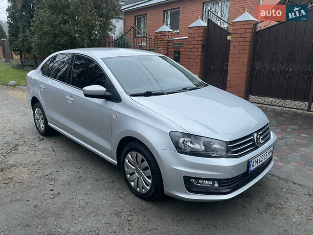 Сірий Фольксваген Поло, об'ємом двигуна 1.4 л та пробігом 115 тис. км за 10600 $, фото 1 на Automoto.ua