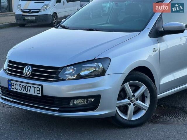 Сірий Фольксваген Поло, об'ємом двигуна 1.4 л та пробігом 228 тис. км за 9300 $, фото 1 на Automoto.ua