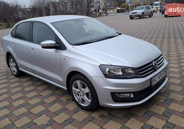 Серый Фольксваген Поло, объемом двигателя 1.4 л и пробегом 82 тыс. км за 10000 $, фото 1 на Automoto.ua