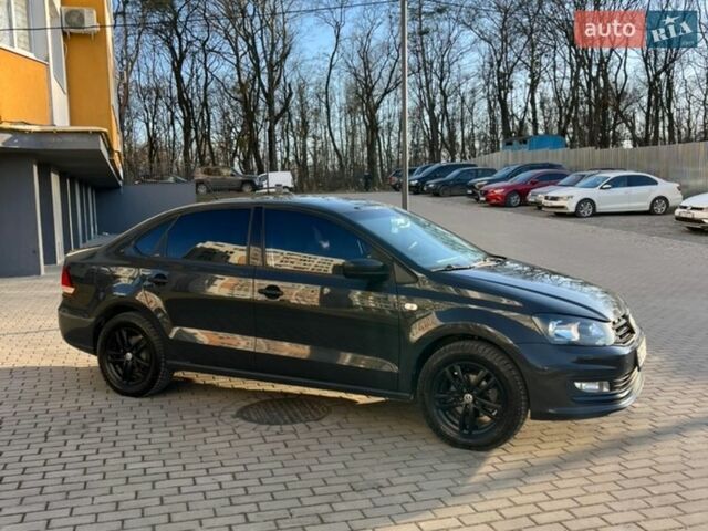 Серый Фольксваген Поло, объемом двигателя 1.6 л и пробегом 194 тыс. км за 7800 $, фото 1 на Automoto.ua