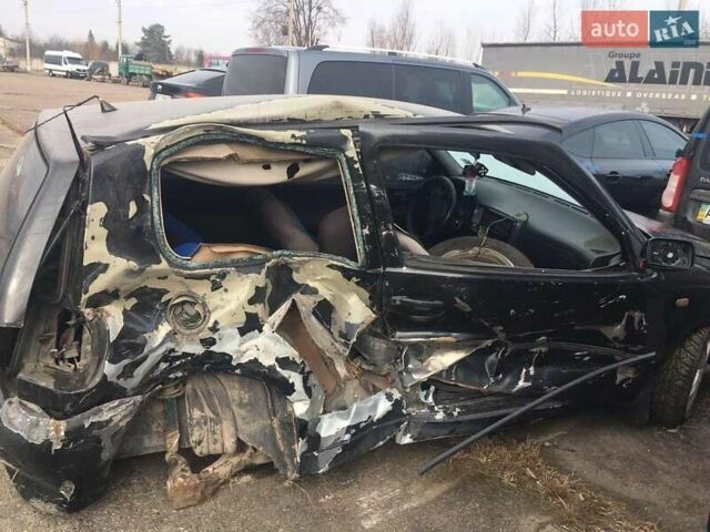 Синій Фольксваген Поло, об'ємом двигуна 1.4 л та пробігом 270 тис. км за 1000 $, фото 1 на Automoto.ua