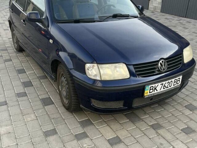 Синій Фольксваген Поло, об'ємом двигуна 1 л та пробігом 225 тис. км за 2300 $, фото 1 на Automoto.ua