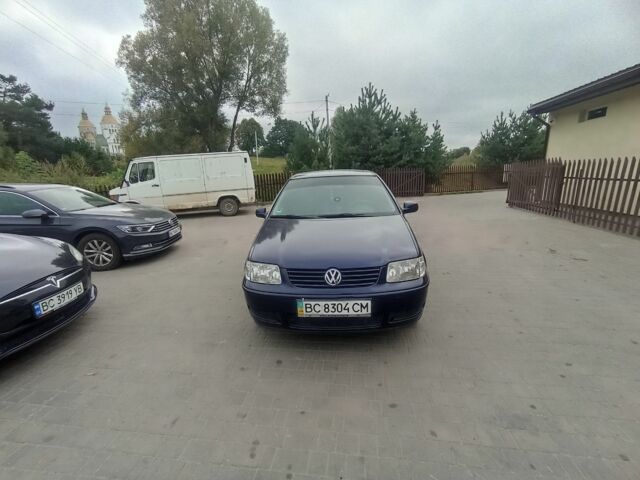 Синий Фольксваген Поло, объемом двигателя 1 л и пробегом 300 тыс. км за 2500 $, фото 1 на Automoto.ua
