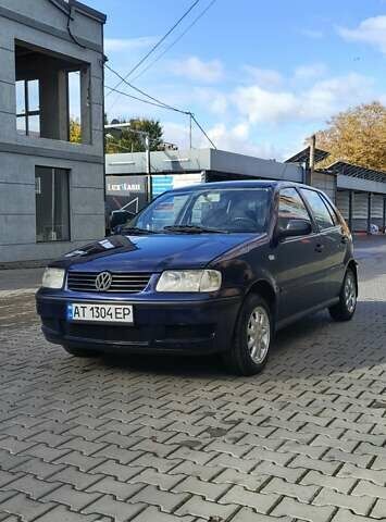 Синий Фольксваген Поло, объемом двигателя 1 л и пробегом 230 тыс. км за 2399 $, фото 1 на Automoto.ua