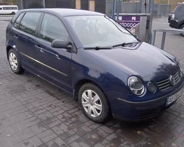 Синий Фольксваген Поло, объемом двигателя 1.2 л и пробегом 220 тыс. км за 3950 $, фото 1 на Automoto.ua