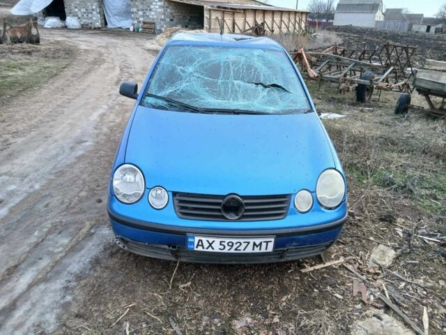 Синий Фольксваген Поло, объемом двигателя 1.4 л и пробегом 300 тыс. км за 1000 $, фото 1 на Automoto.ua