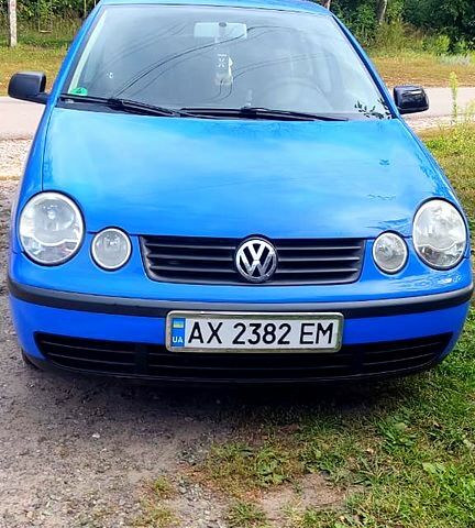Синий Фольксваген Поло, объемом двигателя 1.2 л и пробегом 142 тыс. км за 4000 $, фото 1 на Automoto.ua