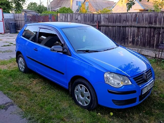 Синий Фольксваген Поло, объемом двигателя 1.4 л и пробегом 323 тыс. км за 3700 $, фото 1 на Automoto.ua