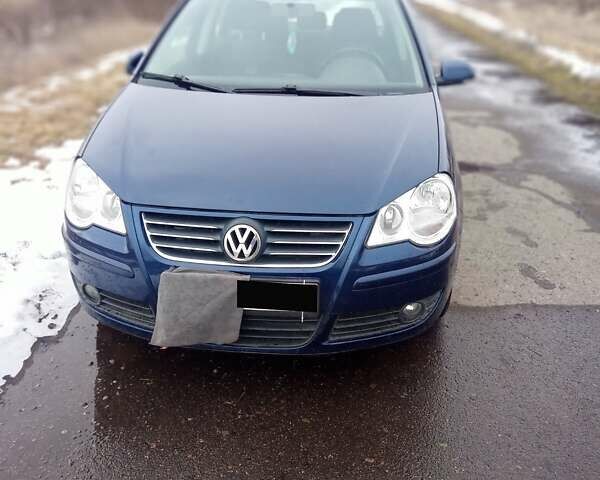 Синий Фольксваген Поло, объемом двигателя 1.4 л и пробегом 111 тыс. км за 4300 $, фото 1 на Automoto.ua