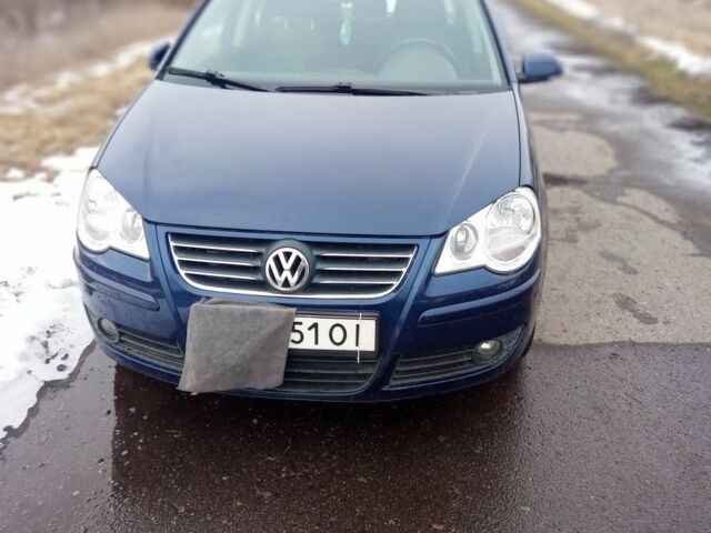 Синий Фольксваген Поло, объемом двигателя 1.4 л и пробегом 111 тыс. км за 4264 $, фото 1 на Automoto.ua
