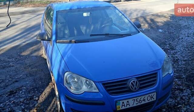 Синий Фольксваген Поло, объемом двигателя 1.39 л и пробегом 267 тыс. км за 4200 $, фото 1 на Automoto.ua