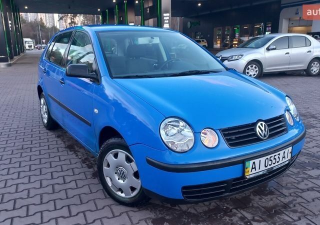 Синий Фольксваген Поло, объемом двигателя 1.2 л и пробегом 158 тыс. км за 3200 $, фото 1 на Automoto.ua