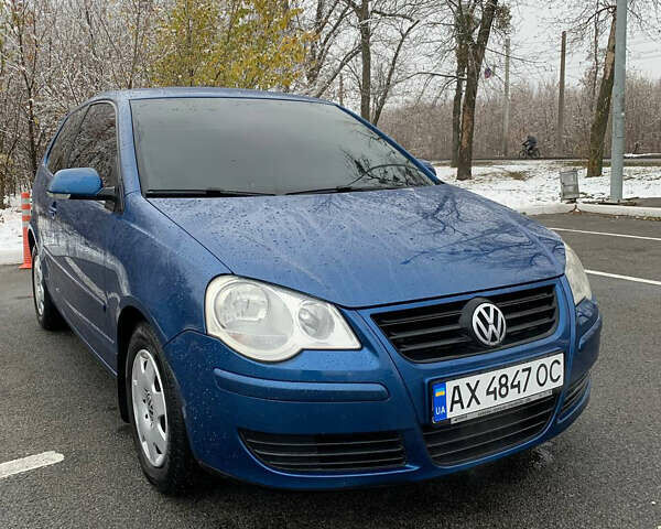 Синий Фольксваген Поло, объемом двигателя 1.39 л и пробегом 221 тыс. км за 5650 $, фото 1 на Automoto.ua