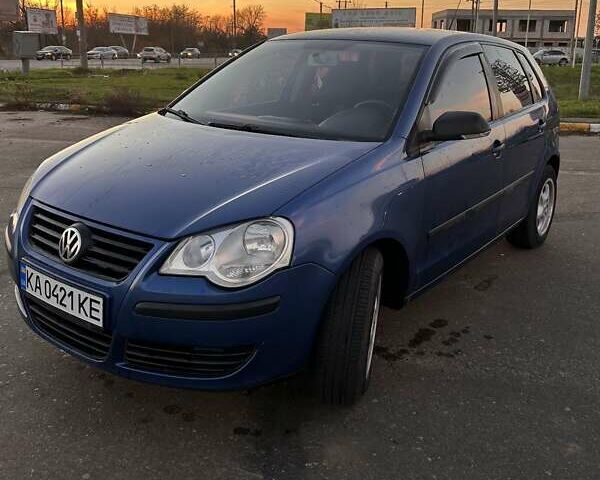 Синій Фольксваген Поло, об'ємом двигуна 1.39 л та пробігом 198 тис. км за 5600 $, фото 1 на Automoto.ua