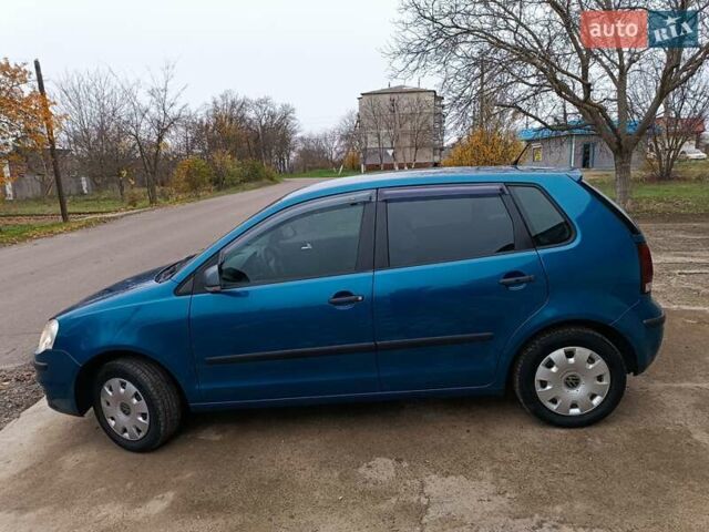 Синий Фольксваген Поло, объемом двигателя 1.4 л и пробегом 146 тыс. км за 4400 $, фото 1 на Automoto.ua