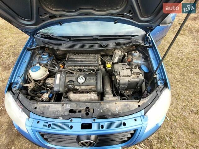 Синий Фольксваген Поло, объемом двигателя 1.39 л и пробегом 300 тыс. км за 4500 $, фото 1 на Automoto.ua