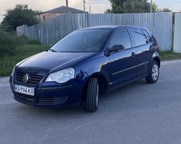 Синій Фольксваген Поло, об'ємом двигуна 1.4 л та пробігом 222 тис. км за 5300 $, фото 1 на Automoto.ua