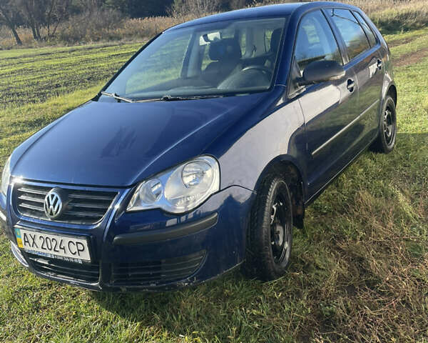 Синий Фольксваген Поло, объемом двигателя 1.4 л и пробегом 147 тыс. км за 4000 $, фото 1 на Automoto.ua