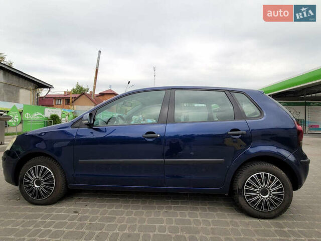 Синий Фольксваген Поло, объемом двигателя 1.42 л и пробегом 107 тыс. км за 5041 $, фото 1 на Automoto.ua