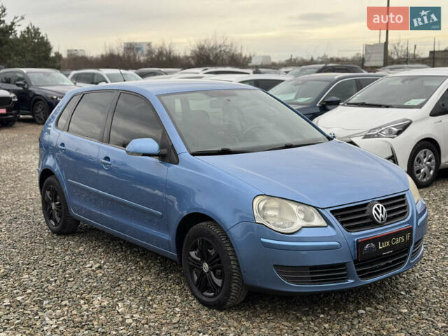 Синий Фольксваген Поло, объемом двигателя 1.4 л и пробегом 208 тыс. км за 6600 $, фото 1 на Automoto.ua