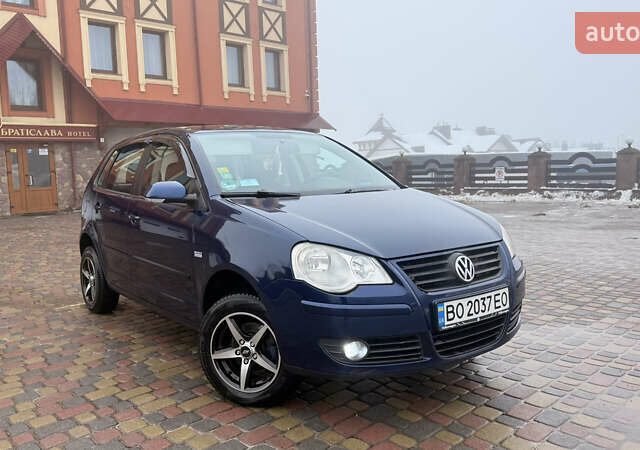 Синий Фольксваген Поло, объемом двигателя 1.4 л и пробегом 175 тыс. км за 4900 $, фото 1 на Automoto.ua