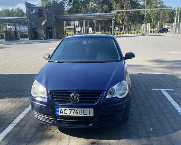 Синий Фольксваген Поло, объемом двигателя 1.2 л и пробегом 244 тыс. км за 3400 $, фото 1 на Automoto.ua