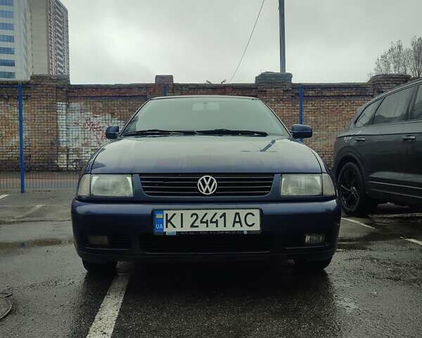 Синий Фольксваген Поло, объемом двигателя 1.6 л и пробегом 240 тыс. км за 2500 $, фото 1 на Automoto.ua