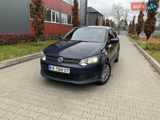 Синий Фольксваген Поло, объемом двигателя 1.6 л и пробегом 295 тыс. км за 5900 $, фото 1 на Automoto.ua