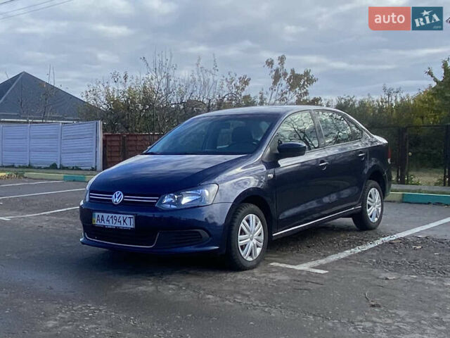 Синий Фольксваген Поло, объемом двигателя 1.6 л и пробегом 292 тыс. км за 5500 $, фото 1 на Automoto.ua