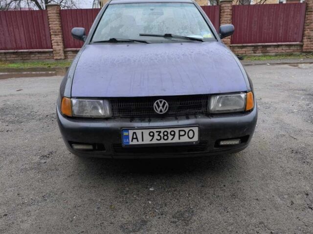 Синий Фольксваген Поло, объемом двигателя 1.6 л и пробегом 250 тыс. км за 945 $, фото 1 на Automoto.ua