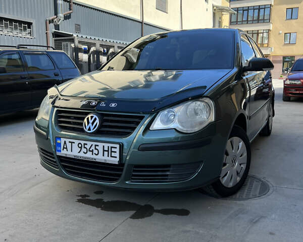 Зеленый Фольксваген Поло, объемом двигателя 1.39 л и пробегом 262 тыс. км за 4500 $, фото 1 на Automoto.ua