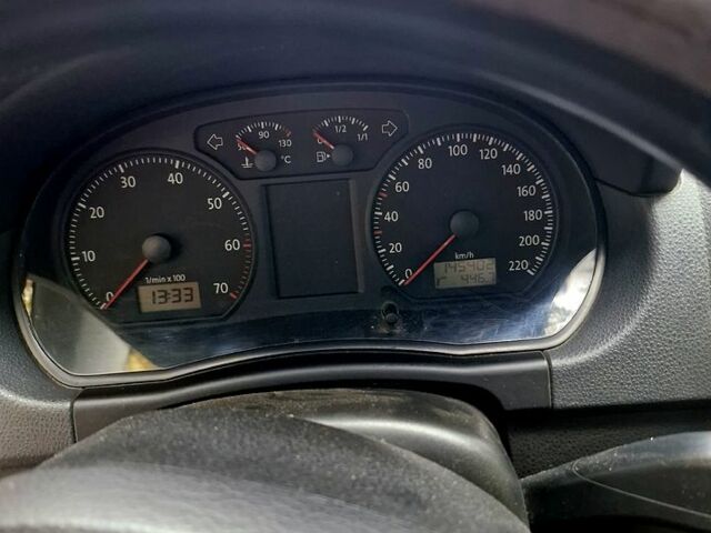 Зелений Фольксваген Поло, об'ємом двигуна 1.2 л та пробігом 145 тис. км за 3400 $, фото 1 на Automoto.ua