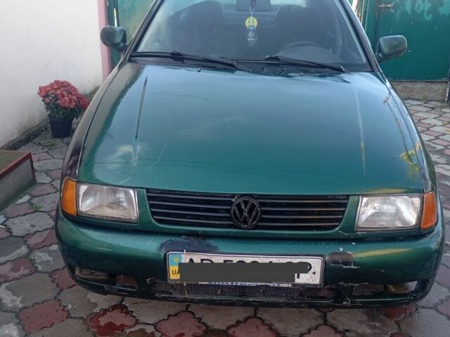 Зеленый Фольксваген Поло, объемом двигателя 0 л и пробегом 290 тыс. км за 1800 $, фото 1 на Automoto.ua