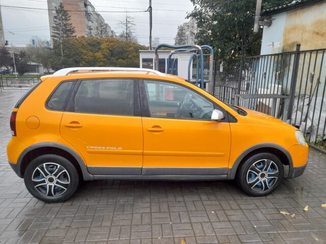 Помаранчевий Фольксваген Поло, об'ємом двигуна 1.4 л та пробігом 160 тис. км за 5200 $, фото 1 на Automoto.ua