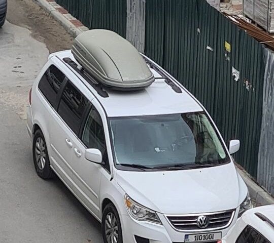 Білий Фольксваген Рутан, об'ємом двигуна 3.6 л та пробігом 319 тис. км за 11500 $, фото 1 на Automoto.ua